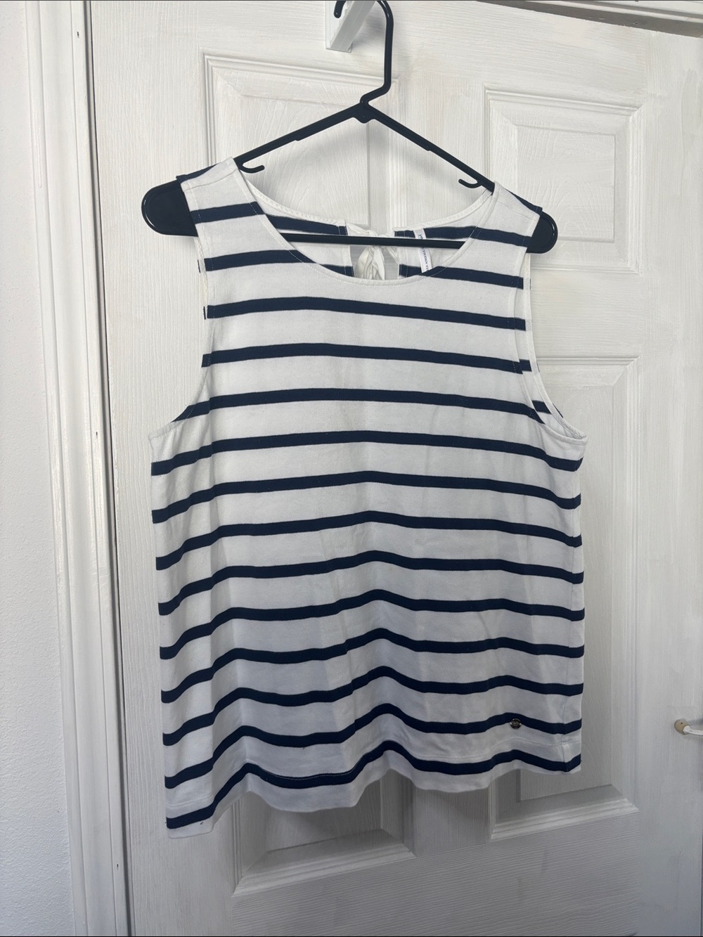 Southern Tide White and Navy Striped Sleeveless Tank size Large